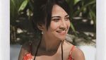 Vanessa Angel Seksi Berbikini di Bali