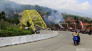 Kamojang Hill Bridge Jadi Favorit Pemudik untuk Berfoto