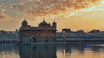 Pemenang kategori Sunset  diraih Kuanglong Zhang dari China.  Foto: IPPAWARDS