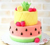 Chiffon cake dengan bentuk aneka buah.