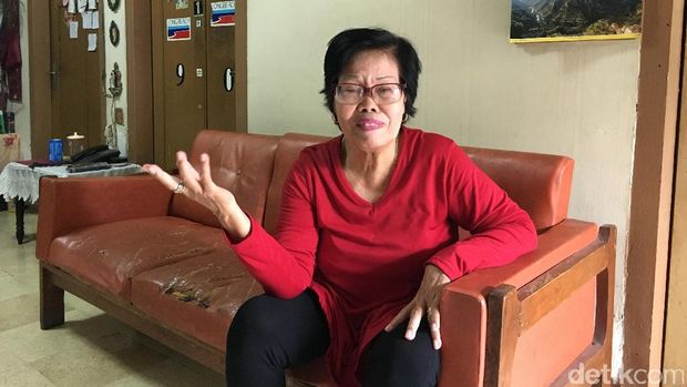 Fermina K. Sinaga, guru Obama semasa di SD Asisi