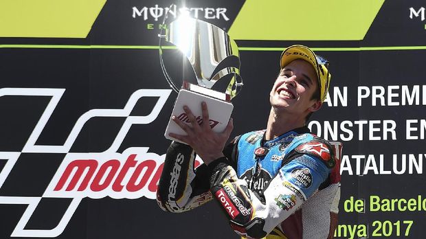 Alex Marquez gagal mempertahankan keunggulan melawan Francesco Bagnaia.