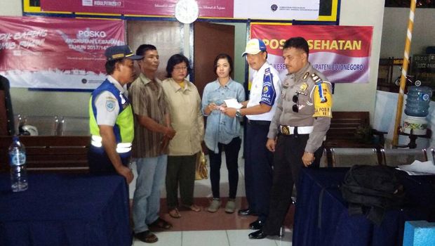 Cerita di Balik Tertinggalnya Tas Isi Uang Jutaan di Terminal