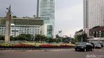 Iring-iringan Mobil Obama Melintas di Bundaran HI