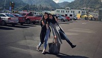 Ada juga sang adik, Syifa yang turut serta. Foto: Instagram Ayu Ting Ting