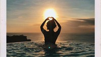 Vanessa Angel juga begitu seksi di foto silhouette. Foto: Instagram Vanessa Angel