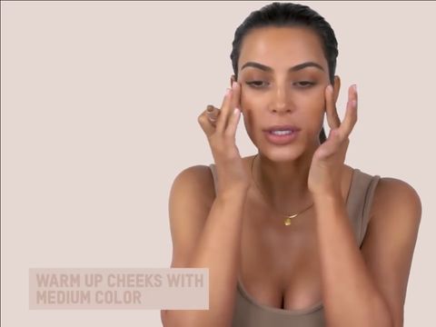 Alasan Kim Kardashian Suka Gambar Alis Pekat dan Tebal