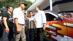 Menhub Budi Karya Narik Angkot AC