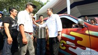 Pemasangan AC juga dilakukan kepada sejumlah Angkot di Kota Bekasi, Kota Bogor, dan Kota Tangerang.