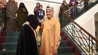 Egi John kembali dekat dengan wanita setelah putus dari dua wanita yang pernah ada di hatinya tadi. Ia lantas melakukan taaruf dengan Kamila Yasmin, sosok bercadar yang dekat dengannya beberapa bulan ini. Foto: Egi John (Ludi/detikHOT)