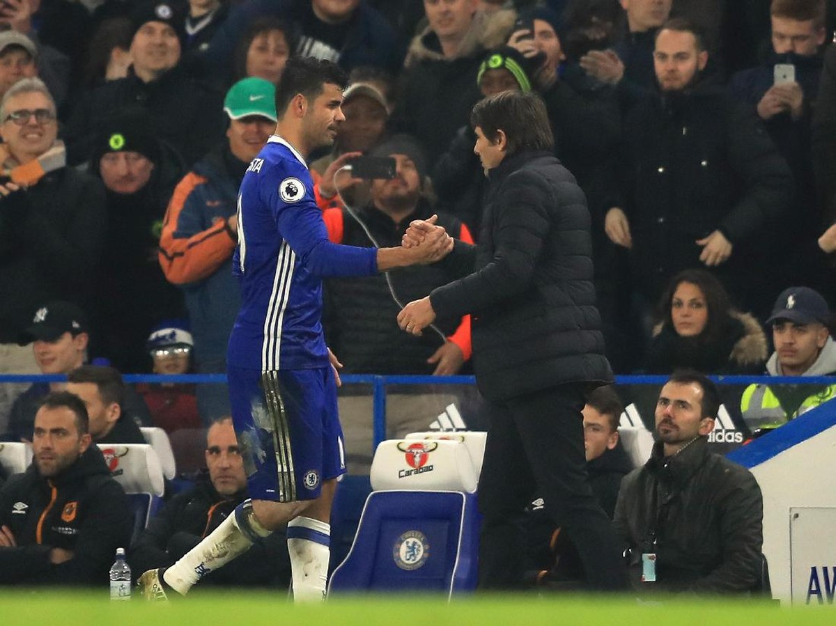 Diego Costa dan Antonio Conte di salah satu laga Chelsea (Foto: Richard Heathcote/Getty Images)