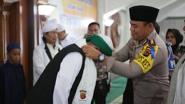 HUT Polri ke-71, Polres Bogor Gelar Tabligh Akbar Undang Ustaz Arifin Ilham