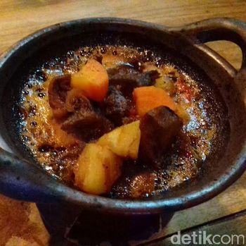 Masih di Solo? Pillih 4 Warung Bestik ini untuk Dicoba Malam Nanti