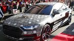 Spider-Man Narsis di Kap Mobil All New Audi