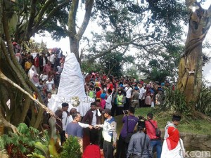 Meriahnya Tradisi Sewu Kupat di Colo Kudus