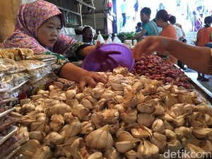 Lebaran Usai, Pedagang: Bawang Putih Kating Masih Rp 70.000/Kg