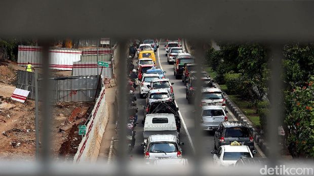 Jalanan yang tidak aman bikin orang malas jalan kaki