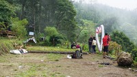 Spot foto yang berbentuk hati dari botol-botol air mineral itu dibikin sebelum puasa kemarin, sekitar bulan Mei. Ide awalnya adalah pemanfaatan limbah (Masaul/detikTravel)