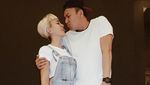 Supermesra, Agnez Mo dan Wijaya Saputra Makin Lengket