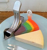 Wouw! Cantiknya <i>Cheesecake</i> Berwarna Pelangi dari Jepang!