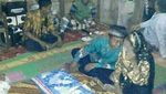 Foto: Bak Romeo-Juliet, Begini Potret Kisah ABG-Nenek 71 Tahun