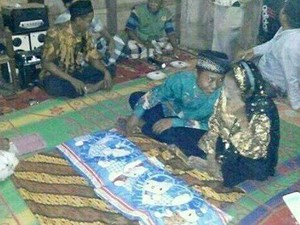 Ramai Diperbincangkan, Remaja Asal Baturaja Menikahi Wanita 71 Tahun