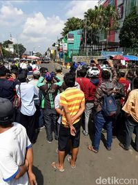 Situasi di jalan dekat ITC Depok