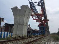 Pemasangan Struktur Lintasan Layang