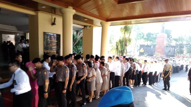 Halal bihalal ini dihadiri perwira dan pejabat Polri.