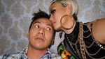 Supermesra, Agnez Mo dan Wijaya Saputra Makin Lengket