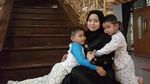 Kemewahan Rumah Muzdhalifah Hingga Masjid Besar di Pekarangan