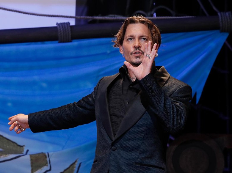 Bermasalah dengan Amber Heard, Peran Johnny Depp di Fantastic Beast 3 Dipertanyakan Bermasalah dengan Amber Heard, Peran Johnny Depp di Fantastic Beast 3 Dipertanyakan