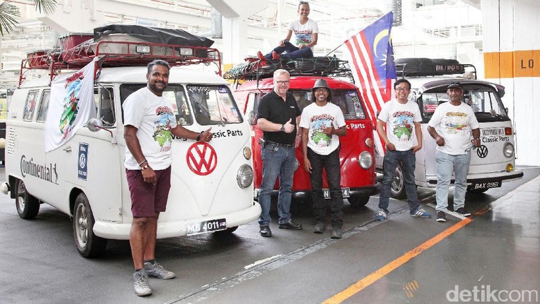 Rombongan VW Kombi Malaysia (Foto: Volkswagen) Rombongan VW Kombi Malaysia (Foto: Volkswagen)
