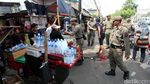 PKL di Depan Stasiun Tanah Abang Ditertibkan