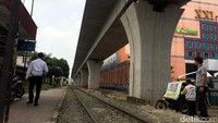 Proyek pengerjaan pembangunan secara fisik atas dan bawah ini ditargetkan rampung pada 2018. Namun, untuk pemasangan rel akan dijadwalkan pada 2019.