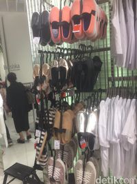 Bershka Diskon Hingga 50%, T-shirt Turun Menjadi Rp 79 Ribu