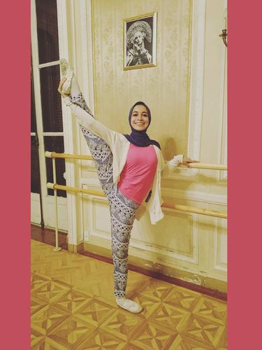 Certa Nada Mashaal, Ballerina Berhijab Asal Arab yang Sering Dikritik