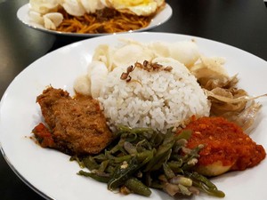 Atjeh Connection: Menikmati Nasi Gurih hingga Kue Adee khas Aceh di Kawasan Sabang