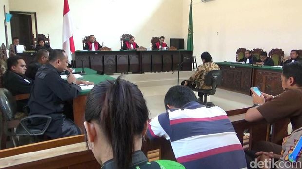  Sidang tuntutan Dimas Kanjeng di PN Kraksaan Probolinggo, Senin (3/7/2017)