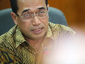Virus Corona di Lingkaran Istana