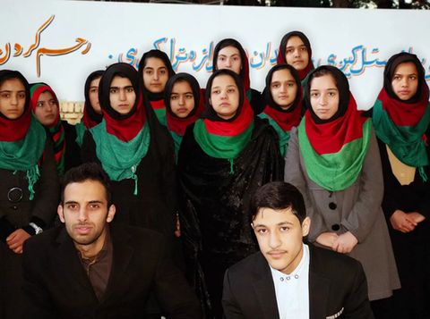 Ditolak Masuk ke Amerika, Hijabers Afghanistan Pembuat Robot Merasa Terhina