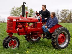 Lika Liku Zuckerberg, Dulu Pahlawan Kini Berperang