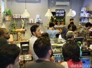 Presiden Jokowi Pernah Ngopi di Dua Kedai Kopi di Jakarta Ini