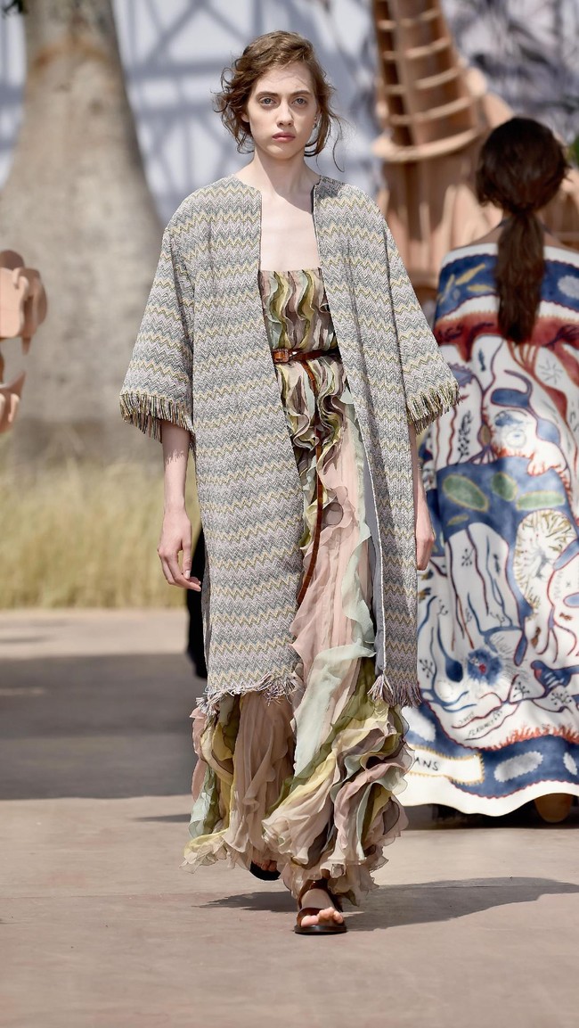 Model walks the runway during the Christian Dior Haute Couture Fall/Winter 2017-2018 show as part of Haute Couture Paris Fashion Week on July 3, 2017 in Paris, France.  (Photo by Pascal Le Segretain/Getty Images)