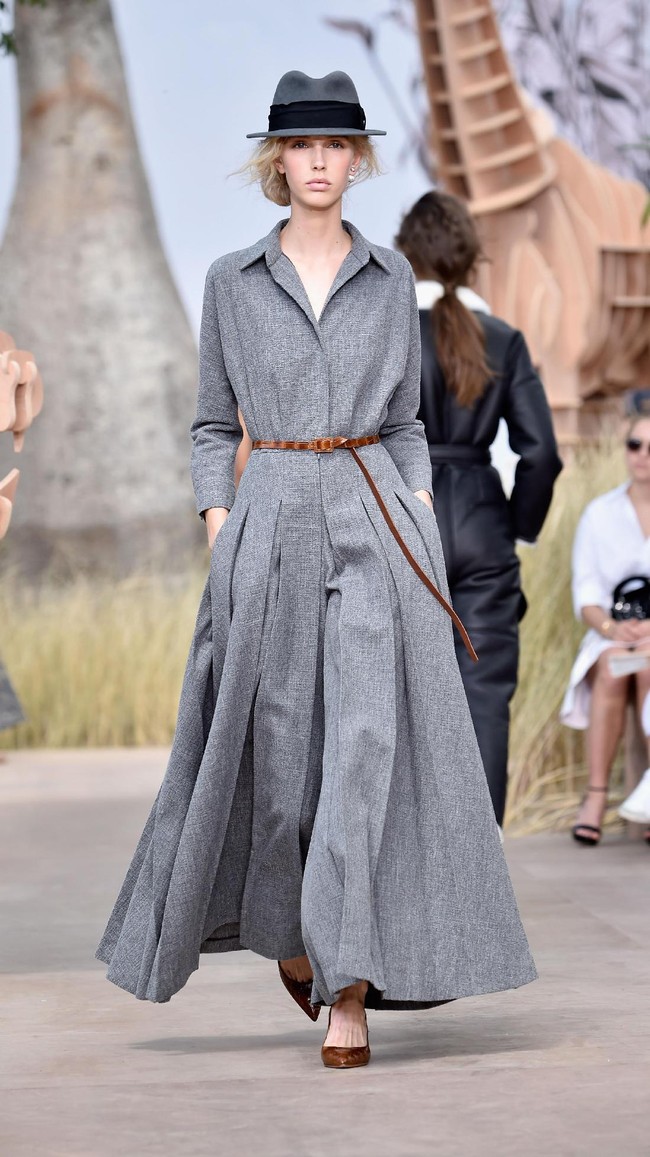 Model walks the runway during the Christian Dior Haute Couture Fall/Winter 2017-2018 show as part of Haute Couture Paris Fashion Week on July 3, 2017 in Paris, France.  (Photo by Pascal Le Segretain/Getty Images)