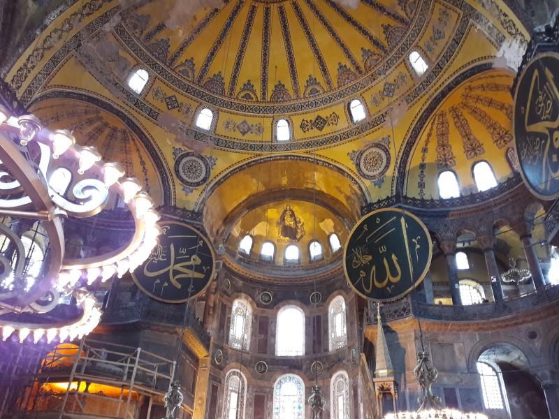 Interior Hagia Sophia di Istanbul,. Turki