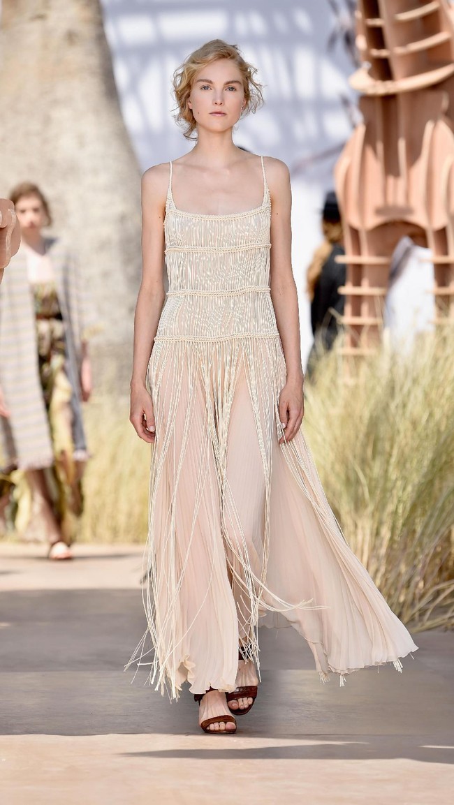 Model walks the runway during the Christian Dior Haute Couture Fall/Winter 2017-2018 show as part of Haute Couture Paris Fashion Week on July 3, 2017 in Paris, France.  (Photo by Pascal Le Segretain/Getty Images)