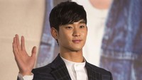 Foto: Aktor tampan Kim Soo Hyun yang membintangi drama populer, seperti You Who Came From The Stars dan The Moon Embracing The Sun pernah menjadi duta pariwisata. Yaitu pada tahun 2012 (Ashley Pon/Getty Images)