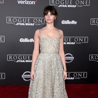Felicity Jones attends the premiere of Walt Disney Pictures and Lucasfilms Rogue One: A Star Wars Story at the Pantages Theatre on December 10, 2016 in Hollywood, California.  (Photo by Ethan Miller/Getty Images)
