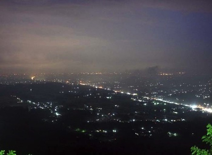 Rider, Yuk Bawa Motor Jelajahi Bukit Instagramable Ini